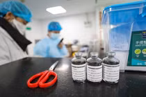 Remdesivir trị COVID-19 thất bại, thế giới chờ thuốc nào?