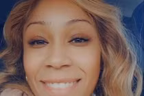 Cậu bé 10 tuổi bắn chết mẹ vì bị từ chối mua tai nghe