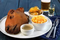 "Khóc thét" với món đầu cừu ghê sợ trên bàn tiệc của người Na Uy