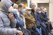 Covid-19: Người cao tuổi dương tính diễn biến bệnh nặng... dễ tử vong?