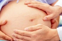 Hiếm gặp: Sản phụ 20 tuổi có 2 tử cung, sinh con nguy hiểm?