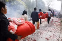 Mẹ vợ đòi thêm sính lễ cả tỷ đồng, chú rể tức giận hủy hôn