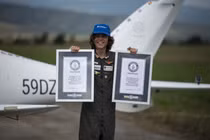 Phi công từng đến Đà Nẵng lập kỷ lục bay vòng quanh thế giới