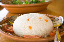 5 loại thực phẩm khiến tình trạng mụn trứng cá thêm nặng