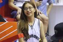 Cận cảnh chàng cầu thủ bóng rổ dính nghi vấn hẹn hò với Nhật Lê 