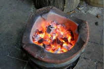 Sản phụ tử vong vì sưởi than: Ngộ độc khí than nguy hiểm thế nào?