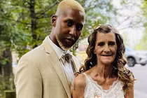 Cụ bà 61 tuổi khao khát có con với anh chồng 24 tuổi