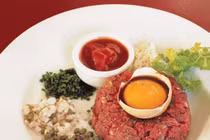 Những món ăn thịt sống không dành cho thực khách yếu bụng