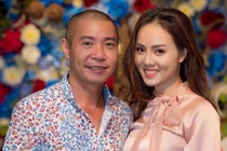 Gu thời trang thanh lịch, nữ tính của bạn gái kém 15 tuổi của NSND Công Lý