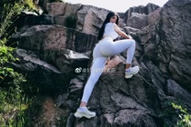 Nữ thần gym Trung Quốc lộ bí kíp sở hữu vòng 1, vòng 3 hơn mét