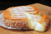 “Giải mã” loại phô mai khó ngửi bị cấm trên phương tiện công cộng Pháp