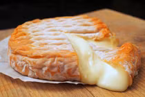 “Giải mã” loại phô mai khó ngửi bị cấm trên phương tiện công cộng Pháp