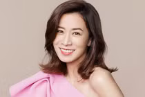 Bí quyết dưỡng da mịn như da em bé của Xa Thi Mạn ở tuổi 45