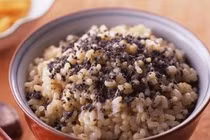 Ăn gạo lứt muối vừng, người phụ nữ nguy kịch: Ăn chay thế nào cho đúng?