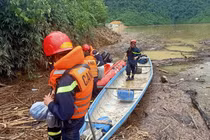 Đa thiên tai: "Cân não" vận hành các hồ chứa xả lũ miền Trung