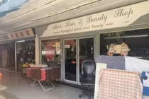 Thua lỗ suốt 3 năm nhưng bà chủ vẫn kinh doanh vì nhân viên