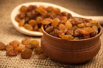 Lợi ích không ngờ khi ăn một vài quả nho khô mỗi ngày