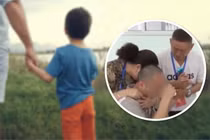 Tìm thấy bố mẹ sau 33 năm bị bắt cóc nhờ...ngồi tù