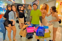 Người đàn ông Brazil hé lộ cách “chiều chuộng” 8 cô vợ trẻ