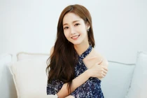 Ngắm gu thời trang nữ tính “vạn người mê” của “thư ký Kim” Park Min Young