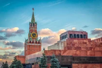 Kinh ngạc 10 tháp đồng hồ đẹp khó tin của nước Nga