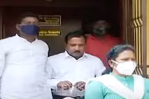 Choáng: Người đàn ông Ấn Độ bị bắt vì lấy 27 vợ để lừa tiền