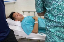 Chấn thương nghiêm trọng của Hùng Dũng sẽ được điều trị ra sao?