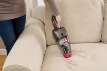4 điều không bao giờ nên làm khi dùng máy hút bụi 