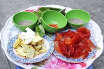 Không ngờ quê hương thủ môn Văn Toản có nhiều món đặc sản độc đáo thế