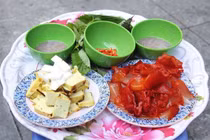 Không ngờ quê hương thủ môn Văn Toản có nhiều món đặc sản độc đáo thế