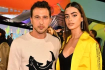 Người mẫu 19 tuổi khiến con trai tỷ phú bị trục xuất chuộng thời trang nóng bỏng