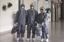 Những câu chuyện cảm động trên chuyến bay đón 30 công dân VN từ Vũ Hán về nước