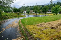 Thị trấn bỏ hoang ở Canada luôn sáng đèn đêm dù không người ở