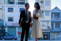 Tình mới của chồng cũ Lệ Quyên chuộng gu thời trang gợi cảm