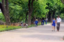 Thời tiết hôm nay: Ngày nắng, đêm có mưa rào và dông