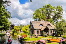 Khám phá ngôi làng duy nhất trên thế giới không có đường bộ