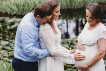 Con gái không có tử cung, bà mẹ U60 quyết định mang thai hộ