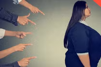 Chê nữ đồng nghiệp béo, người đàn ông bị cho thôi việc