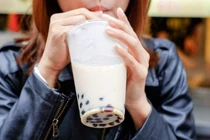 Cô gái bị suy thận vì “nghiện” trà sữa: Lời cảnh tỉnh cho giới trẻ