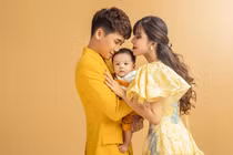 Ngắm gu thời trang “chanh sả” của vợ hot girl vlogger Huy Cung