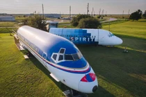 Phi công Mỹ biến 2 máy bay cũ thành ngôi nhà mơ ước