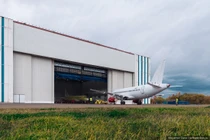 “Đột nhập” nhà máy lắp ráp máy bay Superjet 100 của Nga