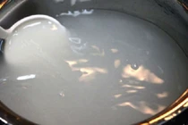 Nắng nóng, cho trẻ dùng bột sắn dây thế nào tốt cho sức khỏe?