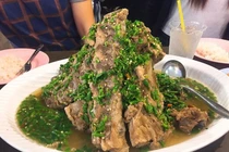 Loạt món ăn size “khủng” ở Sài Gòn khiến dân tình thích thú