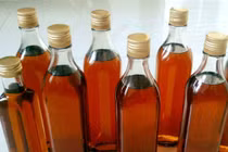 Hóa chất tẩy rửa bồn vệ sinh làm nước mắm: “Giết” NTD không dao?