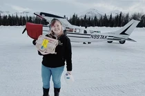 Cuộc sống ở ngôi làng hẻo lánh, người dân đi chợ bằng máy bay