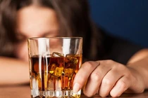 Uống bia đỏ mặt là dấu hiệu cảnh báo bệnh nguy hiểm không ngờ