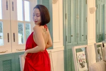 Mẹ 3 con Ốc Thanh Vân giữ vóc dáng nóng bỏng nhờ yoga