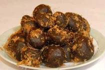 Tranh thủ mùa sấu, làm ngay món ô mai sấu giòn ngon ăn cả năm