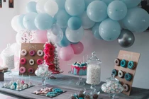 Kiện công ty vì tổ chức tiệc sinh nhật bất ngờ cho mình